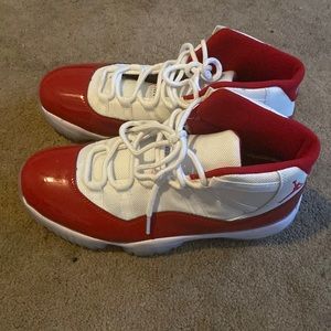 Cherry red 11s 9.5